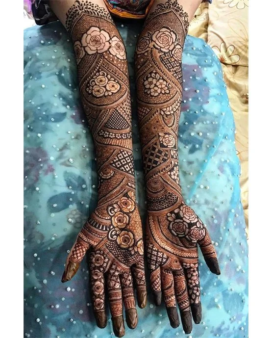 Star Inspired Minimal Modern Full Hand Mehndi Design